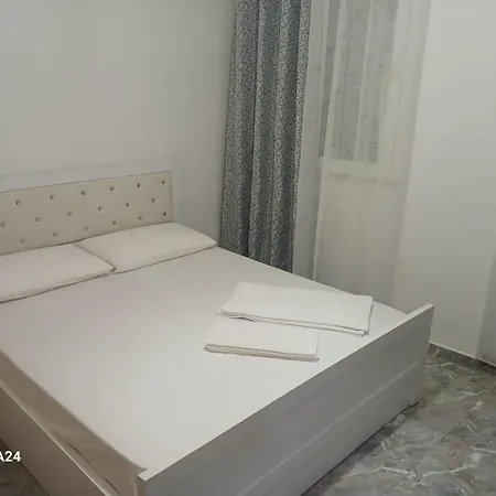 Kujtim Prázdninový dům Golem (Tirana)