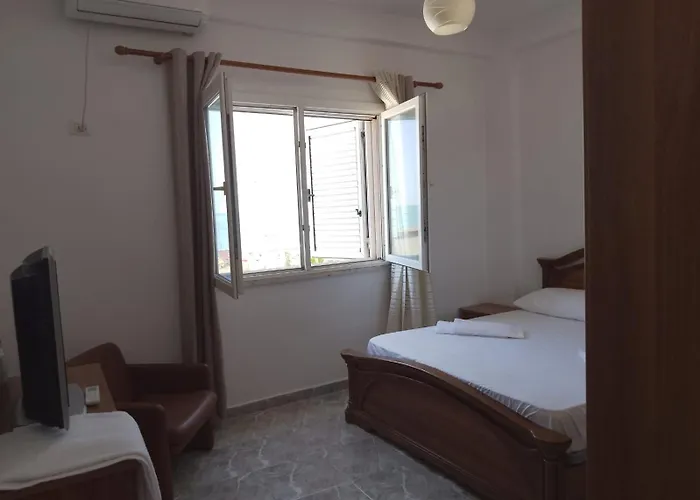 Kujtim Prázdninový dům Golem (Tirana)